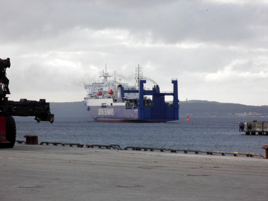 08.10.12 Fhrschiff Kaunas Seaways auslaufend Fhrhafen Sassnitz nach Kiel.