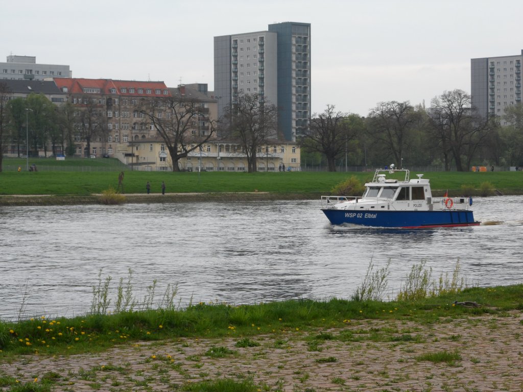 2013-05-04 - Polizeiboot WSP 2 ELBTAL auf der Elbe in Dresden