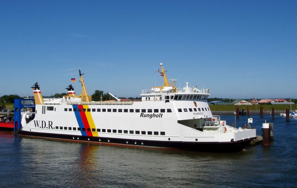 Am 18.06.2005 liegt die Fhre Rungholt der WDR im Wyker Hafen.