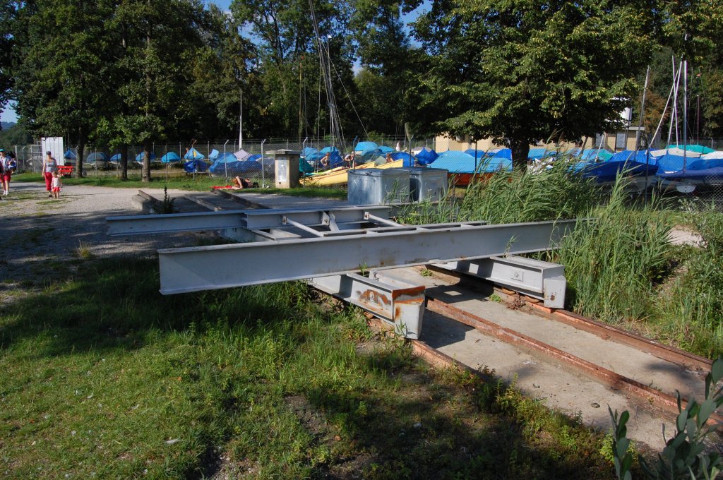 Am Hallwilersee in der Schweiz wird dieser Slip verwendet um die Revisionen der 5 Fahrgastschiffe zu machen. Er befindet sich in Meisterschwanden. 31.7.2011