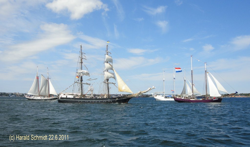 AMAZONE, ROALD AMUNDSEN, TWISTER am 22.6.2011 auf der Kieler Frde (Kieler Woche)
