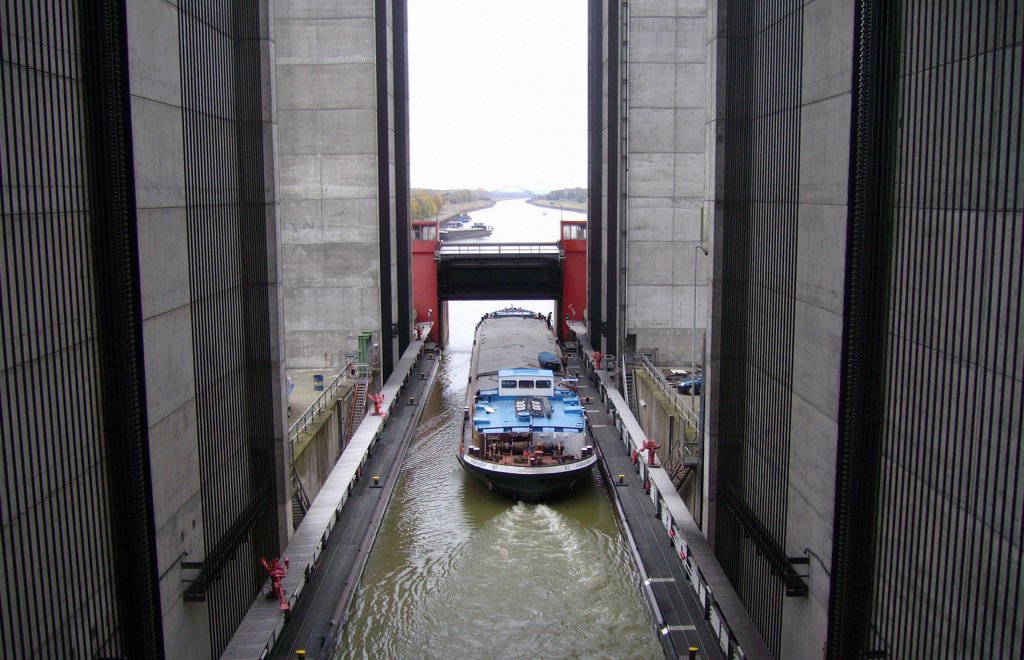 Andromeda im Schiffshebewerk Scharnebeck am Elbe-Seitenkanal im Jahr 2009