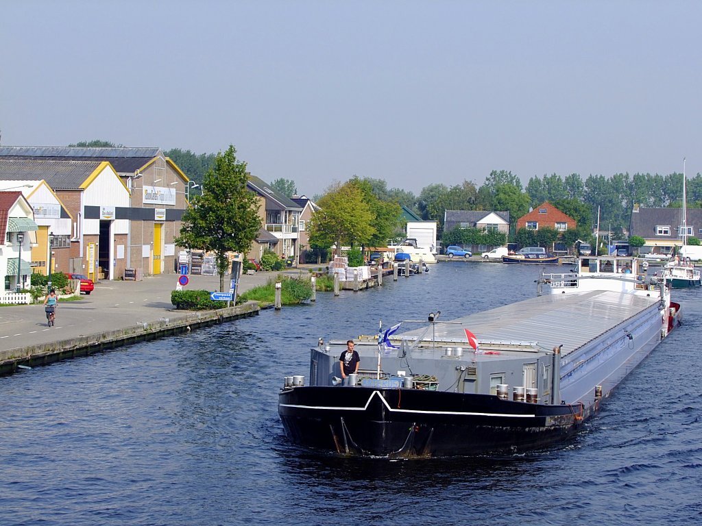 ANTEROS(06004132; L=80; B=8,2m; 1125t; Bj.1957) bei Leimuiderdijk; 110903