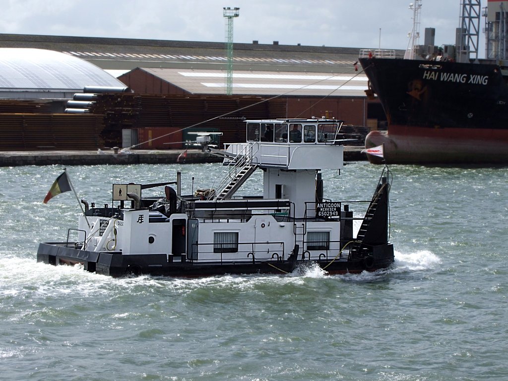 ANTIGOON-Merksem-6502949 sucht im Hafen von Antwerpen Arbeit;100830