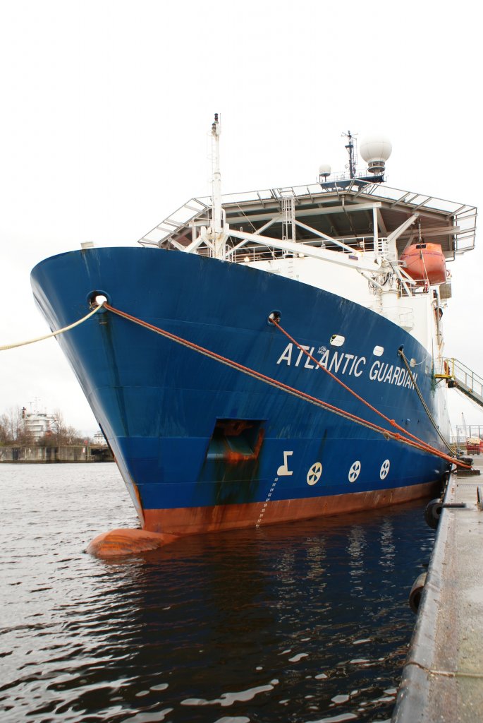 Atlantic Guardian am Hannoverkai in Wilhelmshaven im November 2009// IMO-Nummer:9239355