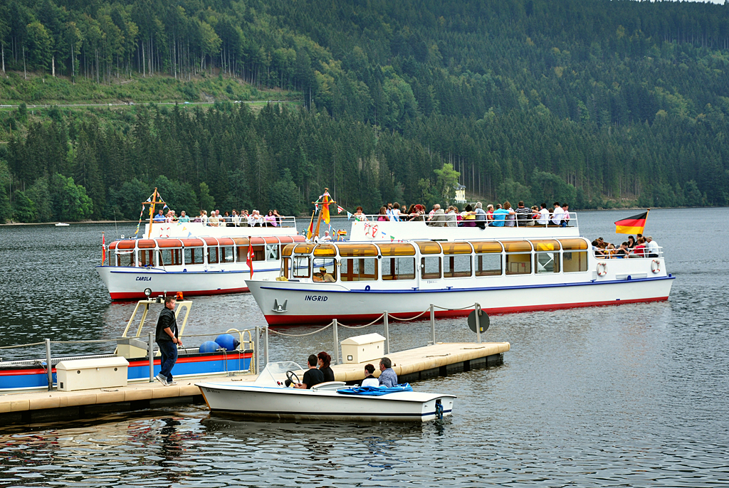 Ausflugsschiffe  Ingrid  und  Carola  auf dem Titisee/Schwarzwald - 04.09.2011