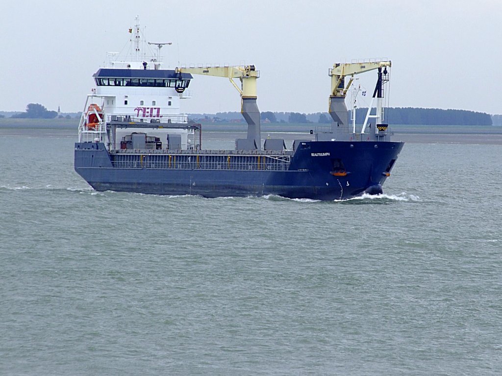 BEAUTRIUMPH(IMO:9369291; L=118; B=16mtr; DWT7200t; Bj.2006)begibt sich bei Vlissingen in die Nordsee;110830