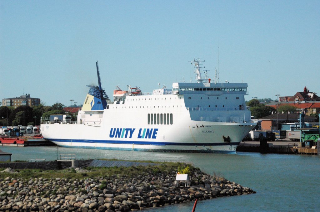 Beim Einlaufen am 01.06.2011 unserer Fhre in Trelleborg entdeckte ich das RoRo-Fhrschiff Galileusz IMO:9019078 im Hafen von Trelleborg. Es fhrt auf der Route Trelleborg – Swinemnde/Polen.

