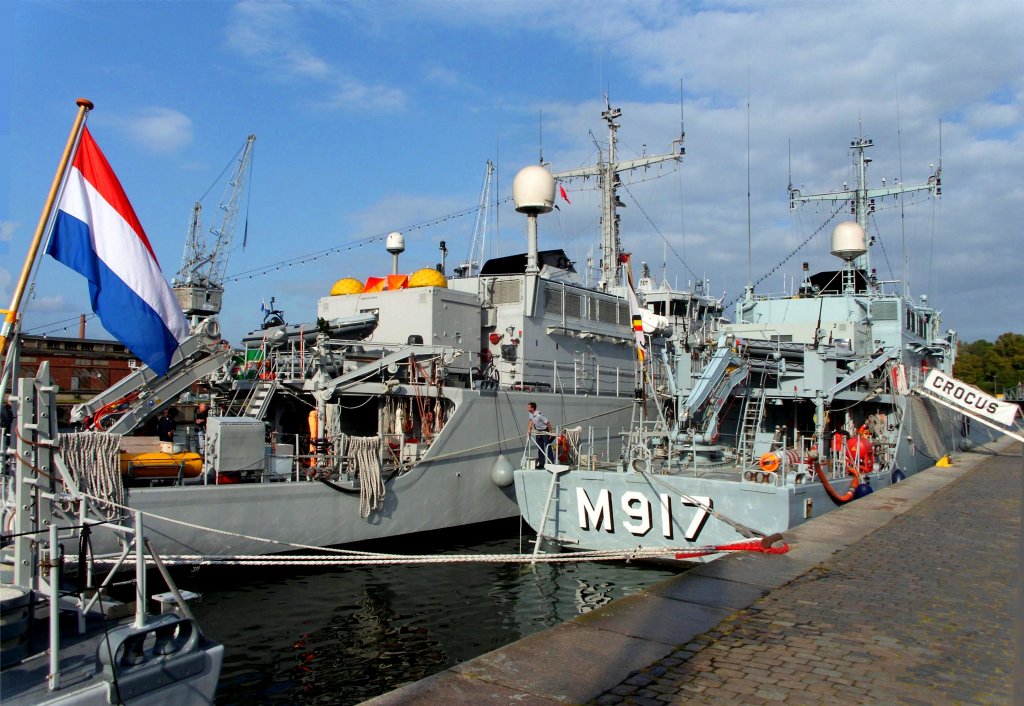 Belgischer Minensucher CROCUS M 917 im Nato-Verband, zur Stippvisite zusammen mit Niederlndischen Minensuchern im Lbecker Hansahafen... Aufgenommen: 23.9.2011