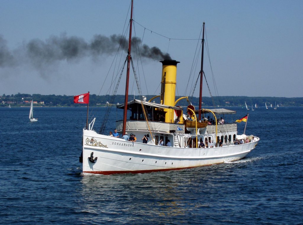 Bereisungsdampfer Scharhrn auf dem weg in den Flensburger Hafen-Dampfrundum 09.07.2005 