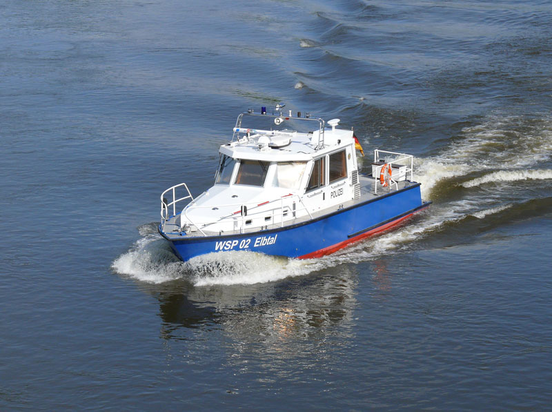 Boot WSP 02  ELBTAL  der Wasserschutzpolizei auf der Elbe; Dresden, 16.06.2010
