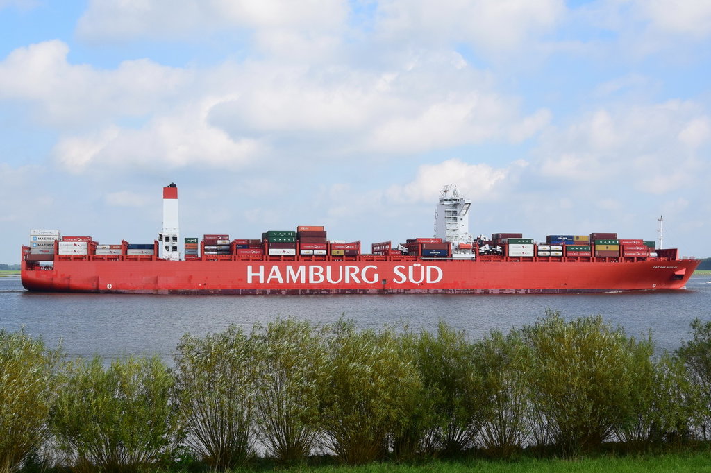 CAP SAN NICOLAS , Containerschiff , IMO 9622203 , Baujahr 2013 , 333.2 × 48.2m ,     9814 TEU , Grünendeich 10.09.2017