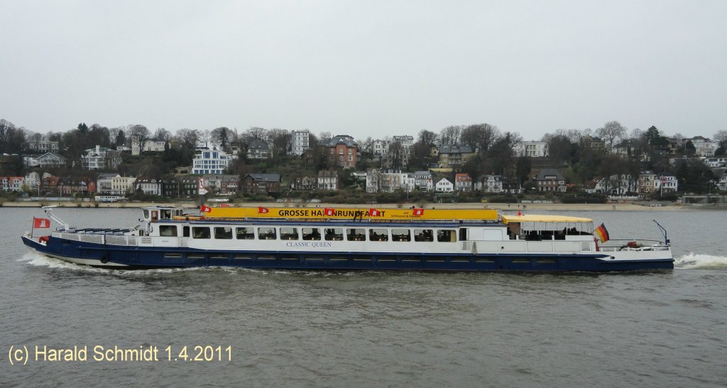 CLASSIC QUEEN  (2005) (ENI 5609360) am 1.4.2011, Hamburg, Elbe Hhe velgnne /
Ex Adler Queen (1998), Sanssouci (1962)
Fahrgastschiff / La 53,0 m, B 8,08, Tg. 1,26 m / 2 Diesel SKL 6 NVD 36, 360 U/min,  225 PS, 2 Propeller, 13 km/h / 725 Pass. /
Dieses Schiff gehrt zur  Dichter - Klasse , Die Schiffe wurden 1961 bis 1964 beim VEB  Edgar Andre  Werft in Magdeburg gebaut. (insgesamt wurden 8 Schiffe dieser Baureihe gefertigt )
