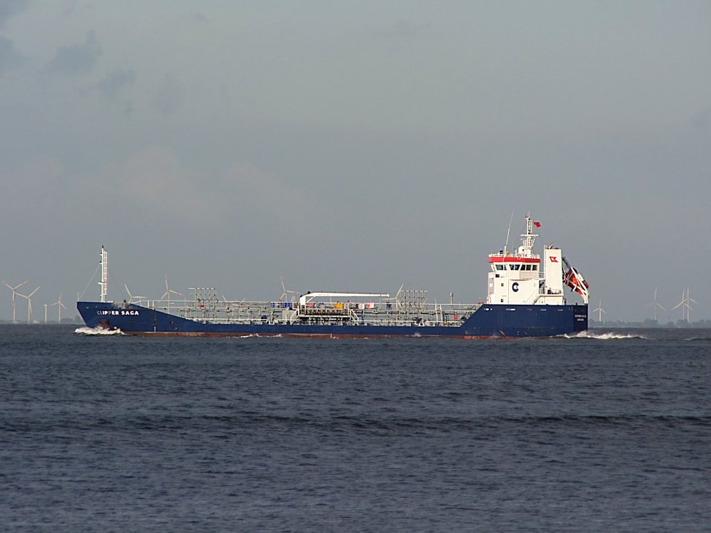 Clipper-Saga(IMO-9346512;L=89;B=13mtr) steuert bei Cuxhaven Richtung Nordsee;090830