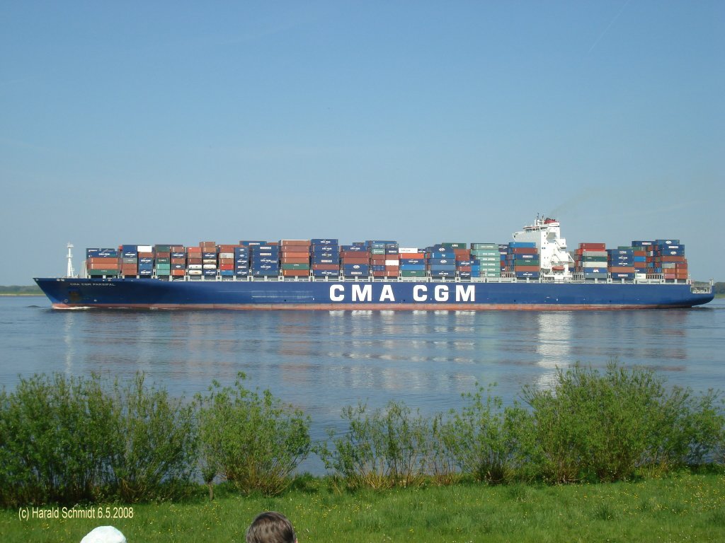 CMA CGM PARSIFAL   IMO 9318060 am 6.5.2008 auf der Elbe vor der Lhe, 2006 bei Hyundai / Sd Korea, Eigner ER Schiffahrt, 6330 TEU, 700 Khlanschlsse, GT 91.000, La=334xB=42,8xTg=14,5m, MAN B&W 12K98MC, 25kn, 