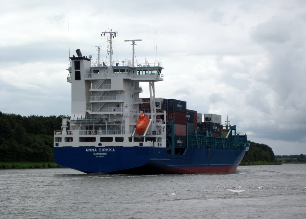 Container-Feeder Anna Sirkka , Gemeldet in HH , IMO 9354454 , am 20.07.2012 nach dem Passieren der Fhre Sehestedt Fahrtrichtung Rendsburg / Brunsbttel.