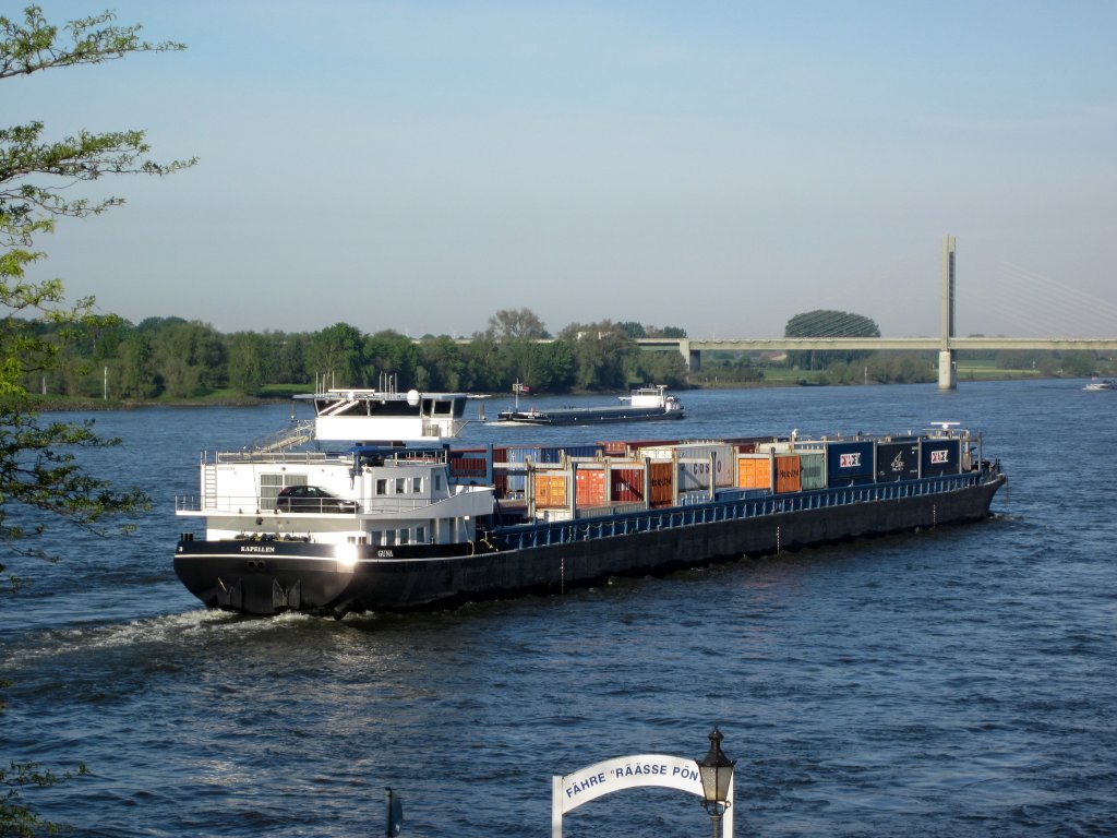 Container-Koppelverband MS Guna , 06003589 , 134,87 x 12 , SL auf der Backbordseite auf dieser Aufnahme nicht sichtbar - am 17.05.2012 bei Rees auf Talfahrt - Ri. Rotterdam ?