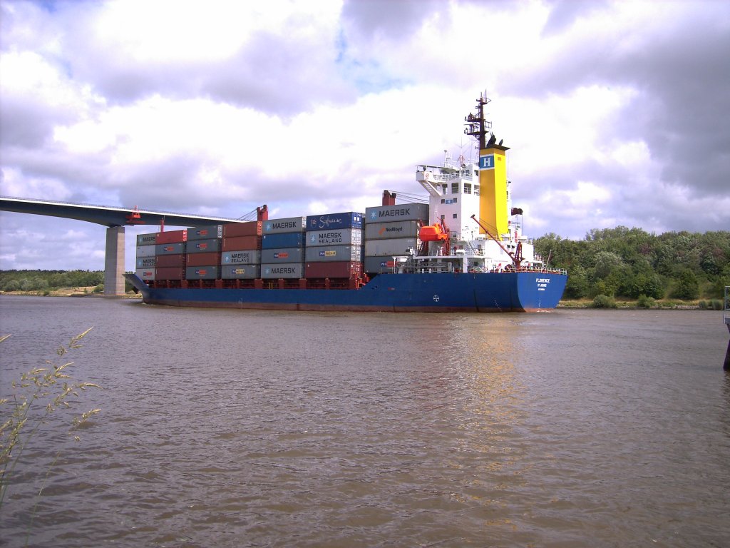 Containerschiff FLORENC auf dem Nord-Ostsee-Kanal in Richtung Kiel unterwegs,22.06.2008