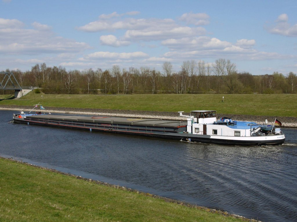 Das 1964 gebaute GMS ODIN, Hamburg (ENI 04003900) ex EIFELSTOLZ auf dem Elbe-Seitenkanal bei Artlenburg; 08.04.2012 
