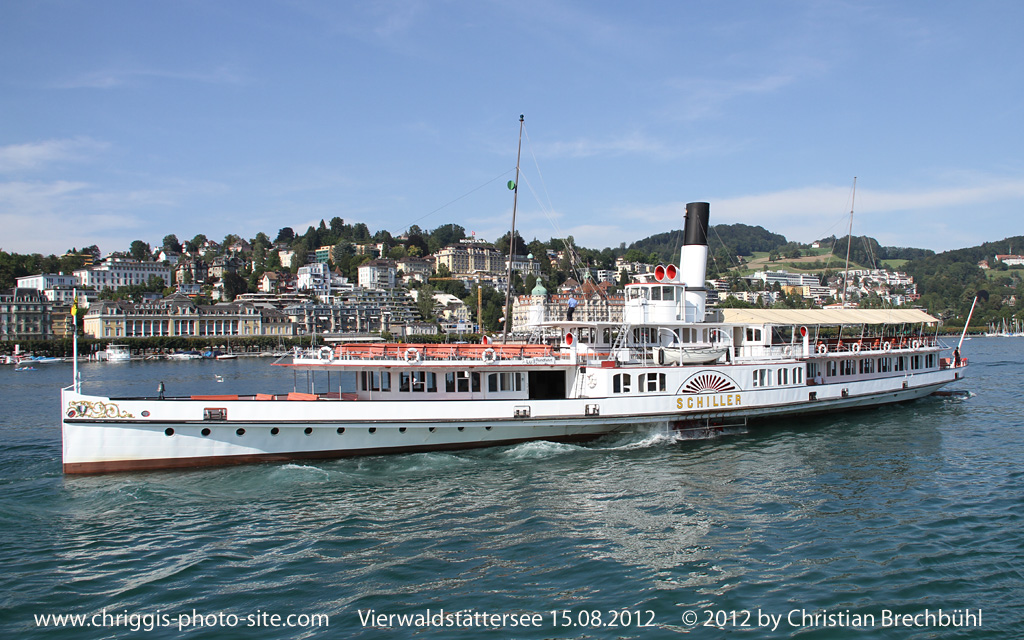 Das Dampfschiff Schiller am 15. August 2012 in Luzern beim Retour fahren, um den dampfer fr die Nacht abzustellen.