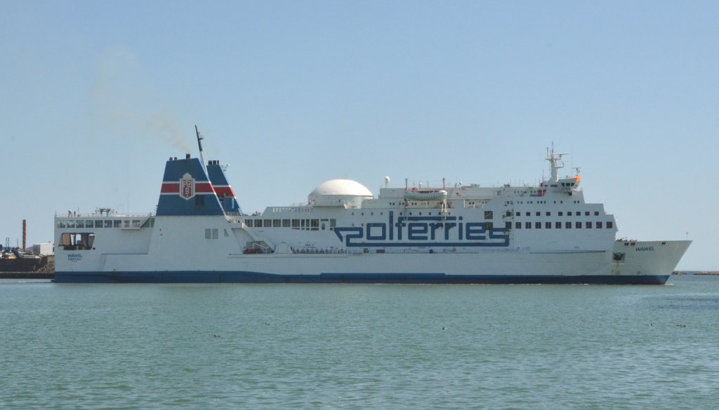 Das Fhrschiff Wawel von Polferties mit Heimathafen Nassau am 24.05.2012 beim verlassen des Hafens von Ystad/Schweden.