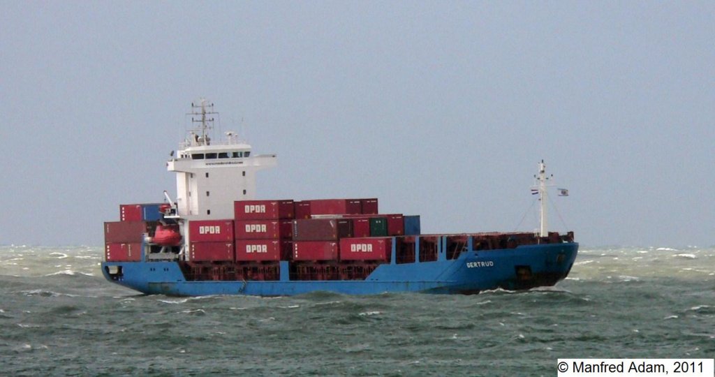 Das Frachtschiff Gertrud (IMO 9124574) am 15.09.2010 vor der Einfahrt in die Rheinmndung auf der Fahrt nach Rotterdam.