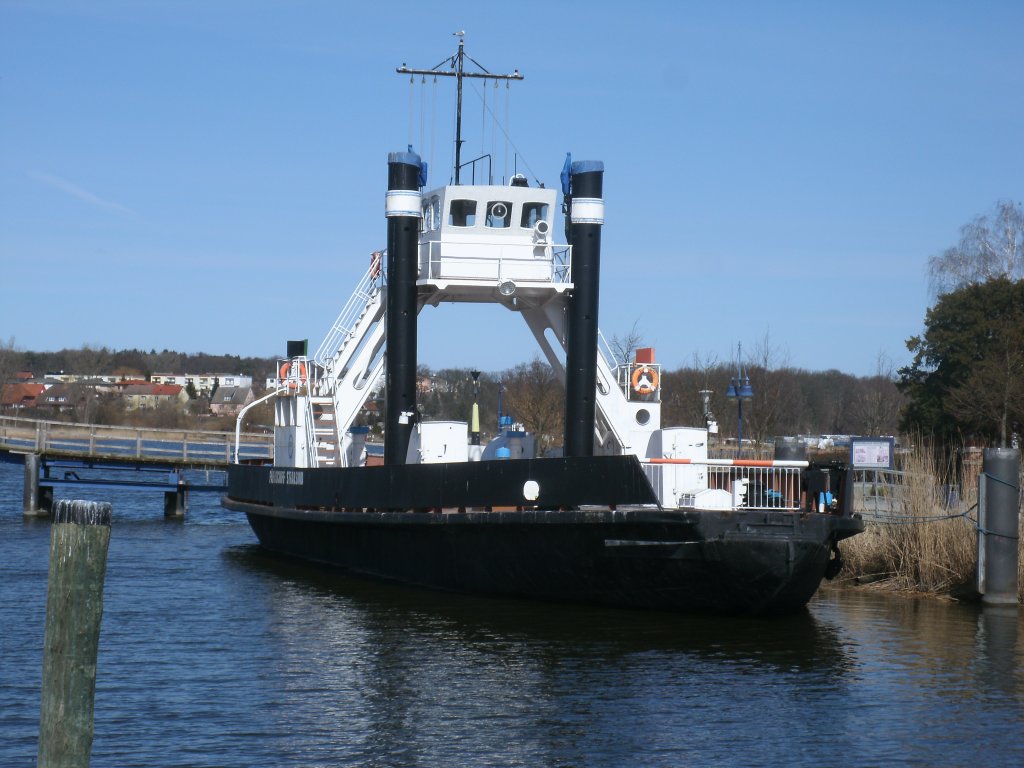 Das frhre Eisenbahnfhrschiff  STRALSUND  im Wolgaster Museumshafen am 06.April 2013.Einst zwischen Stralsund und Altefhr,dann im polnischen Swinoujscie und zuletzt zwischen Wolgast und der Insel Usedom im Einsatz.