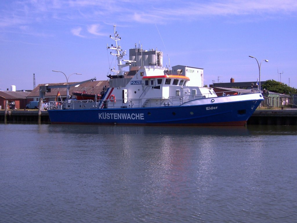 Das Kstenwachboot EIDER,festgemacht im Hafen von Bsum,Juni 2008