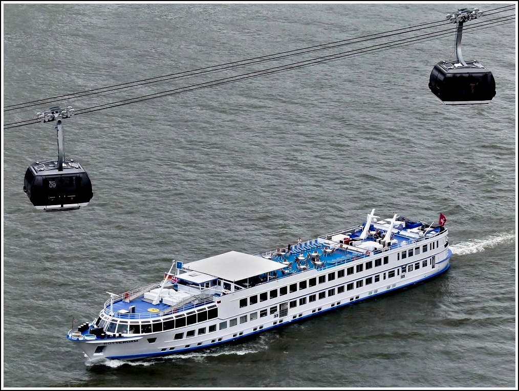 Das unter schweizer Flagge fahrende Passagierschiff  ROTTERDAM  aufgenommen am 24.06.2011 vom Schloss Ehrenbreitstein aus,. Schiffsdaten: Immo 07001417, Bj 1969, L 75,53 m, B 10,42 m und hat Platz fr 136 Passagiere.