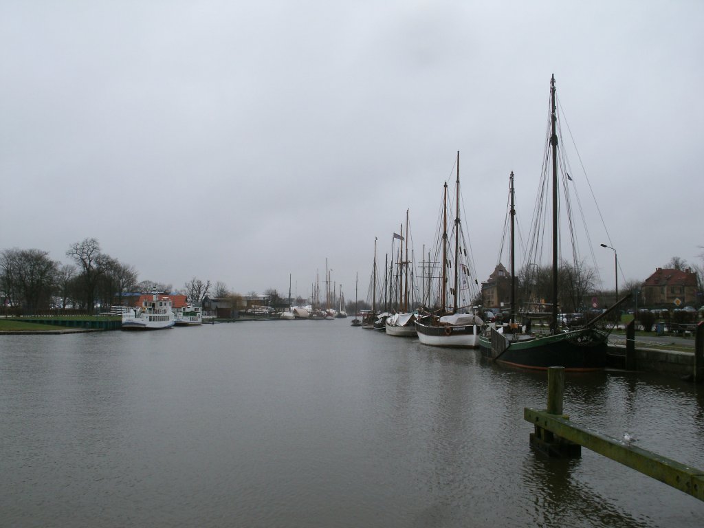 Der Greifswalder Museumshafen am 02.Februar 2013.