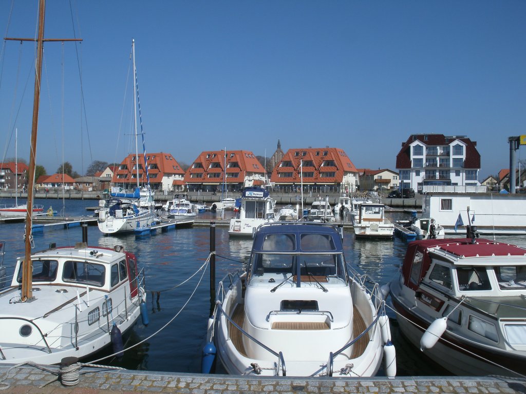 Der Hafen von Wiek/Rgen am 05.Mai 2013.