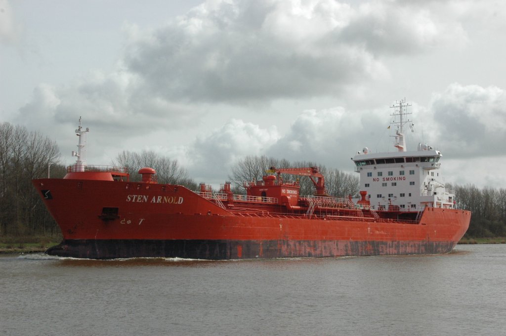 Der Tanker Sten Arnold IMO:9371610, Heimathafen Gibraltar, auf dem NOK bei Hochdonn  07.04.2011 beobachtet.