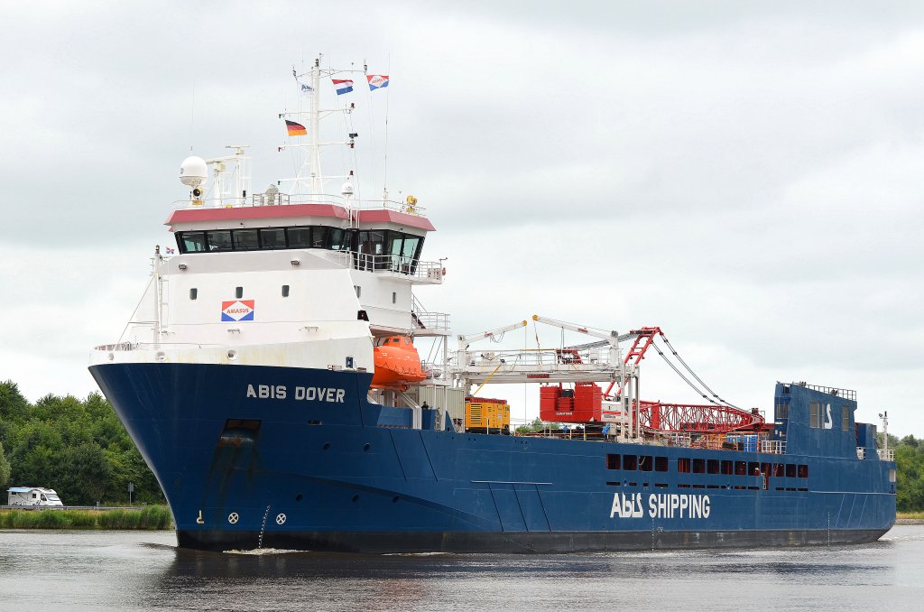 Die Abis Dover IMO-Nummer:9613630 Flagge:Niederlande Länge:108.0m Breite:16.0m Baujahr:2012 im Nord-Ostsee-Kanal bei Fischerhütte am 14.07.13