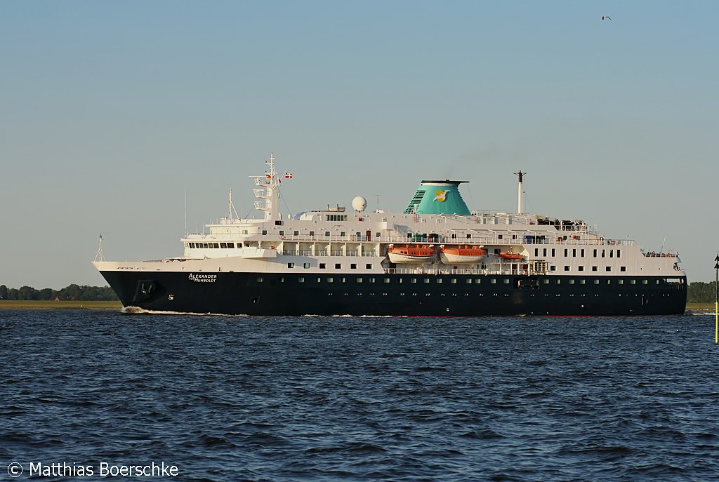 Die Alexander von Humboldt auf der Elbe bei Lhe Sand am 16.07.06.