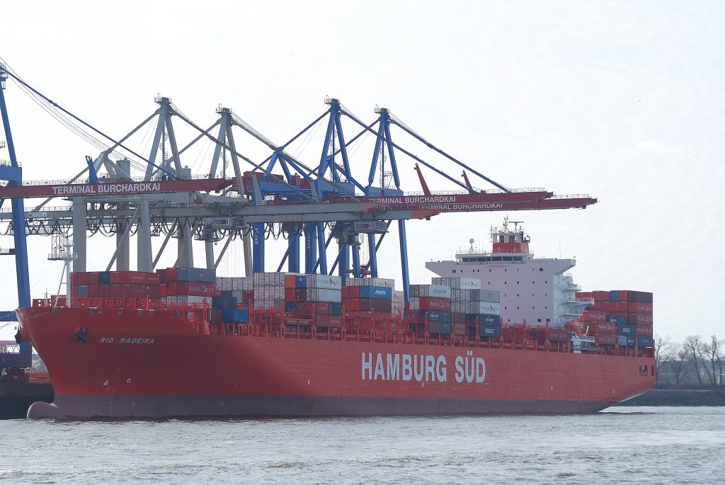 Die am Hamburger Burchardkai liegende Rio Madeira IMO-Nummer:9348106 Flagge:Deutschland Lnge:286.0m Breite:40.0m Baujahr:2009 Bauwerft:Daewoo Mangalia Heavy Industries,Mangalia Rumnien aufgenommen am 22.03.10	 