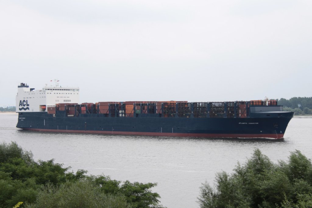 Die Atlantic Conveyor (IMO 8215534) auf der Elbe, höhe Wedel, 01.08.2010