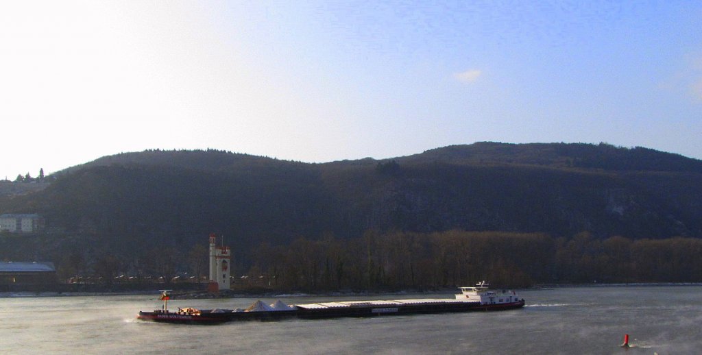 Die  Baden Wrttemberg  in Hhe des Bingener Museturms, Fahrtrichtung Wiesbaden; 19.12.2009