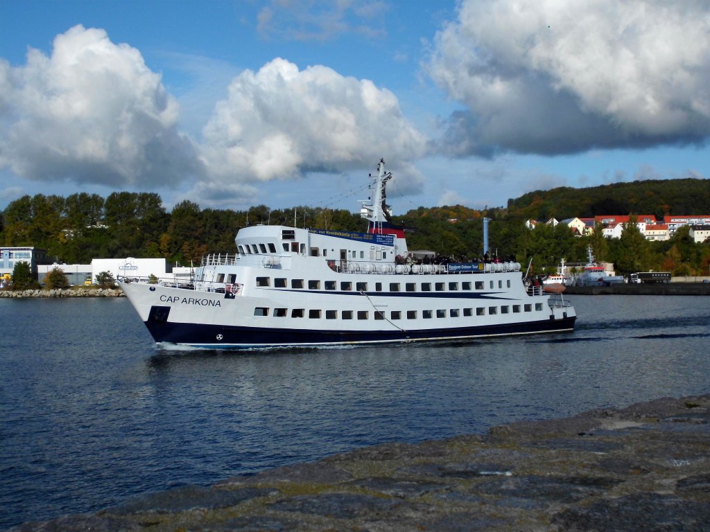 Die Cap Arkona auslaufend Stadthafen Sassnitz am 11.10.12.