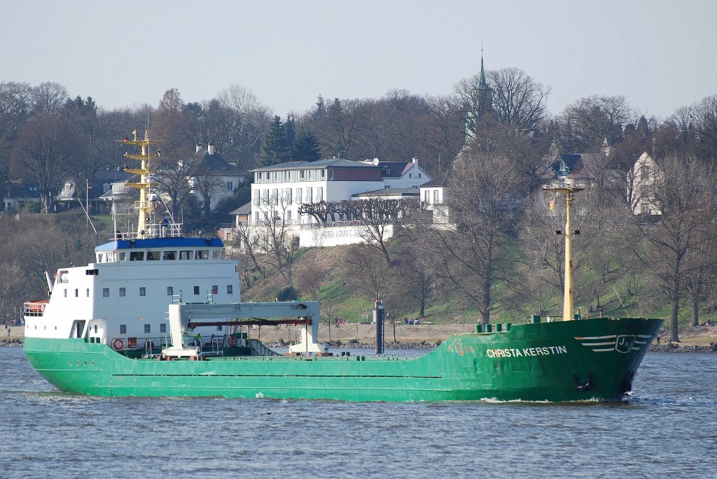 Die Christa Kerstin IMO-Nummer:7628590 Flagge:Dominica Lnge:81.0m Breite:11.0m Baujahr:1977 Bauwerft:Bijlsma&Zonen Shipbuilding,Wartena Niederlande auf der Elbe vor dem Rschpark Hamburg Finkenwerder am 02.04.11