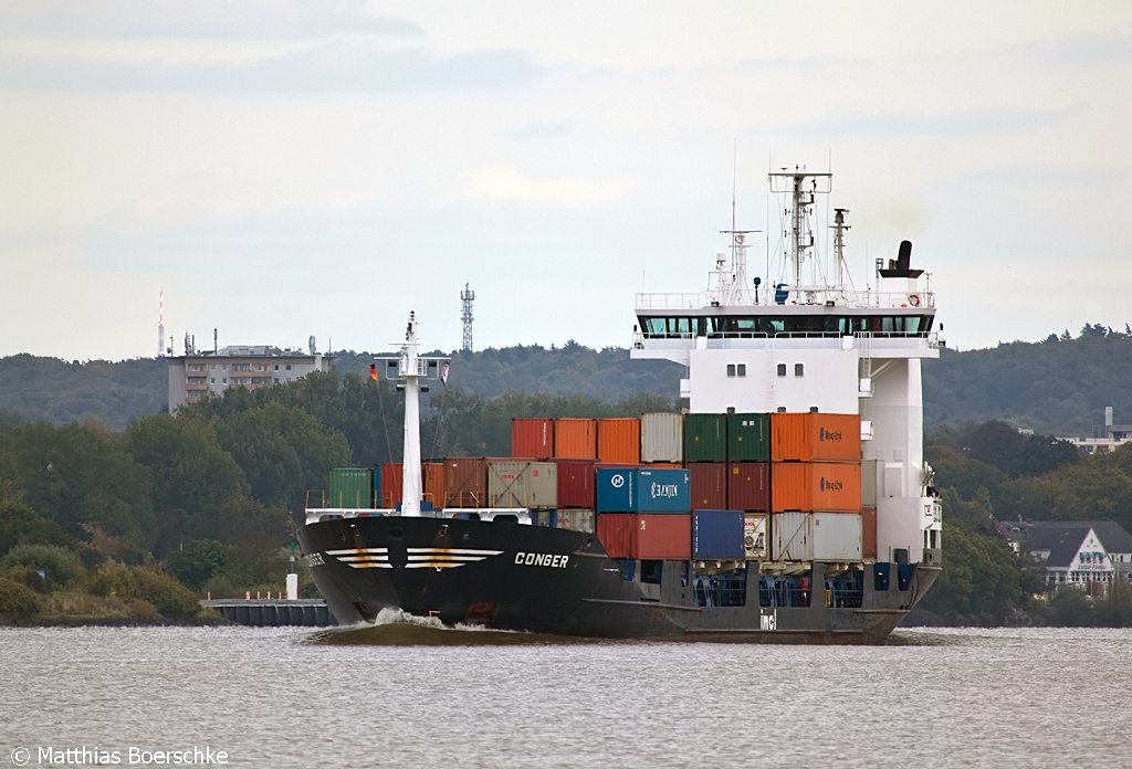 Die Conger auf der Elbe bei Schulau am 30.09.09.