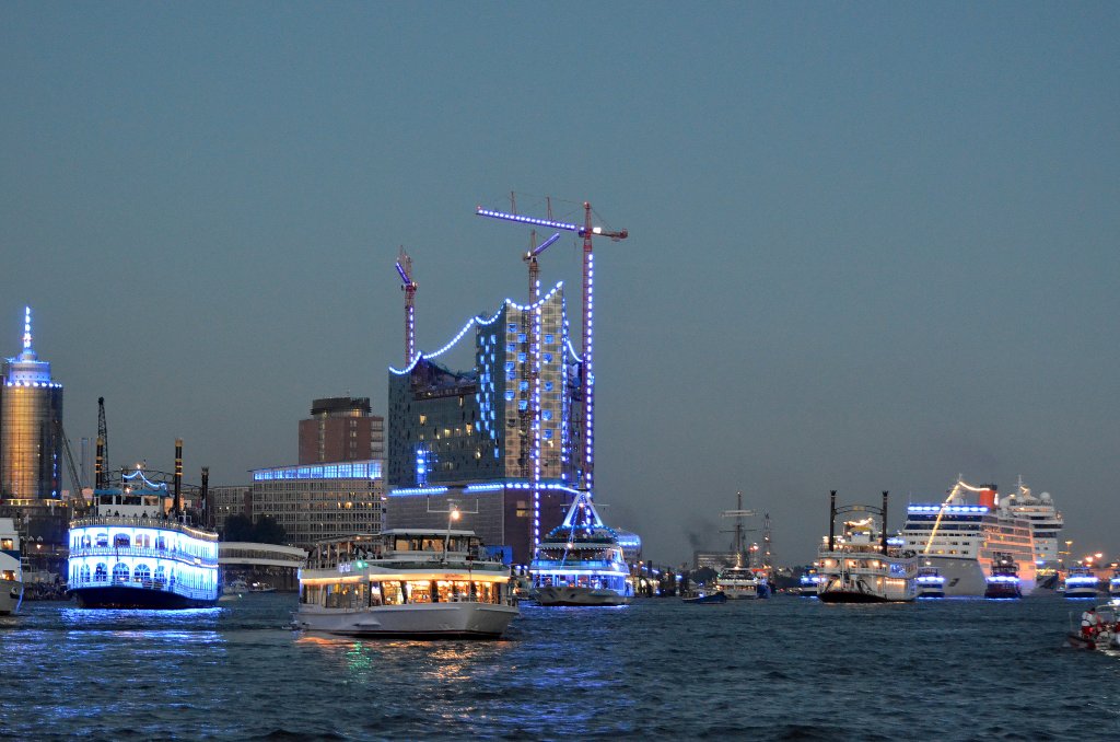 Die Cruise Days und Blue Port im Hafen von Hamburg am 18.08.12