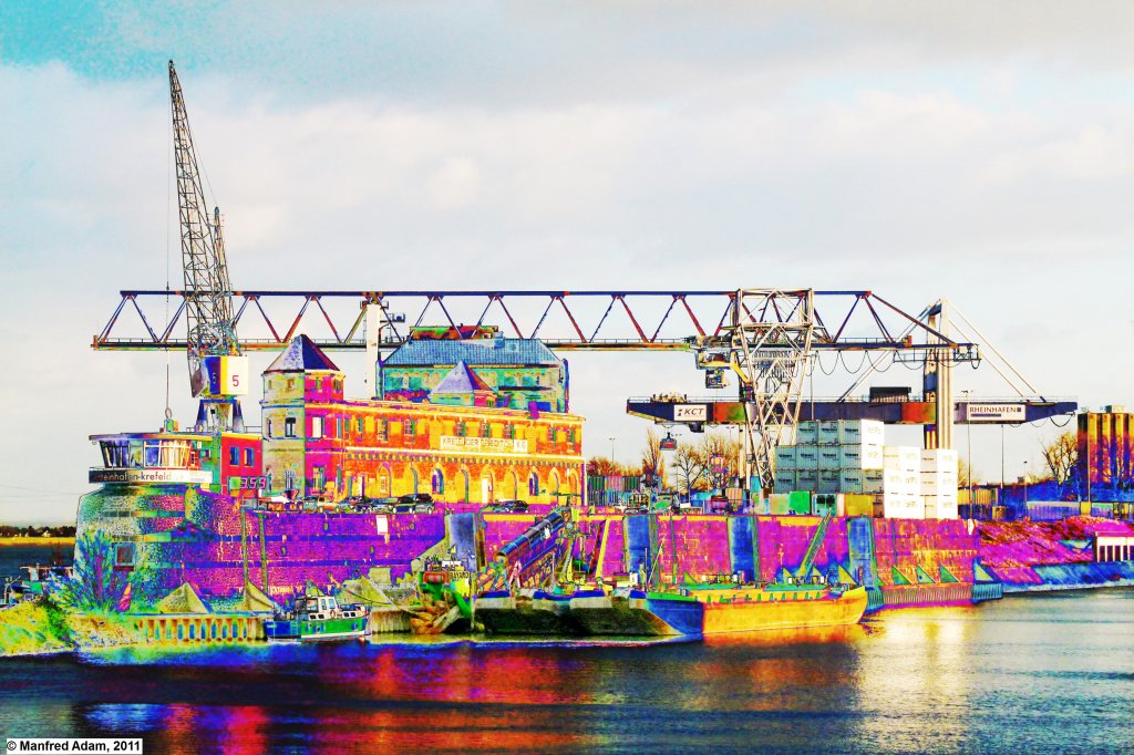 Die Einfahrt zum Rheinhafen Krefeld am 09.12.2011. Behandelte Farbaufnahme zeigt den Hafenkopf mit Containerterminal.