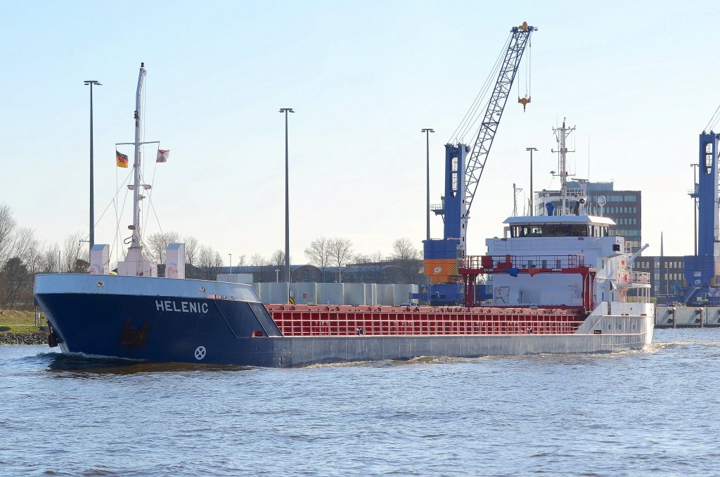 Die Helenic IMO-Nummer:9356490 Flagge:Niederlande Lnge:80.0m Breite:12.0m Baujahr:2008 Bauwerft:Bijlsma Shipyard,Lemmer Niederlande bei Rendsburg im Nord-Ostsee-Kanal am 20.04.13