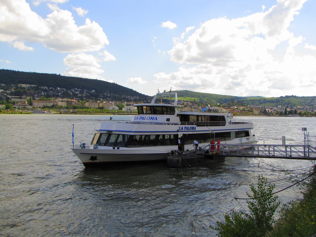 Die  LA PALOMA  zu  Rhein in Flammen  in Rdesheim; 18.07.2012