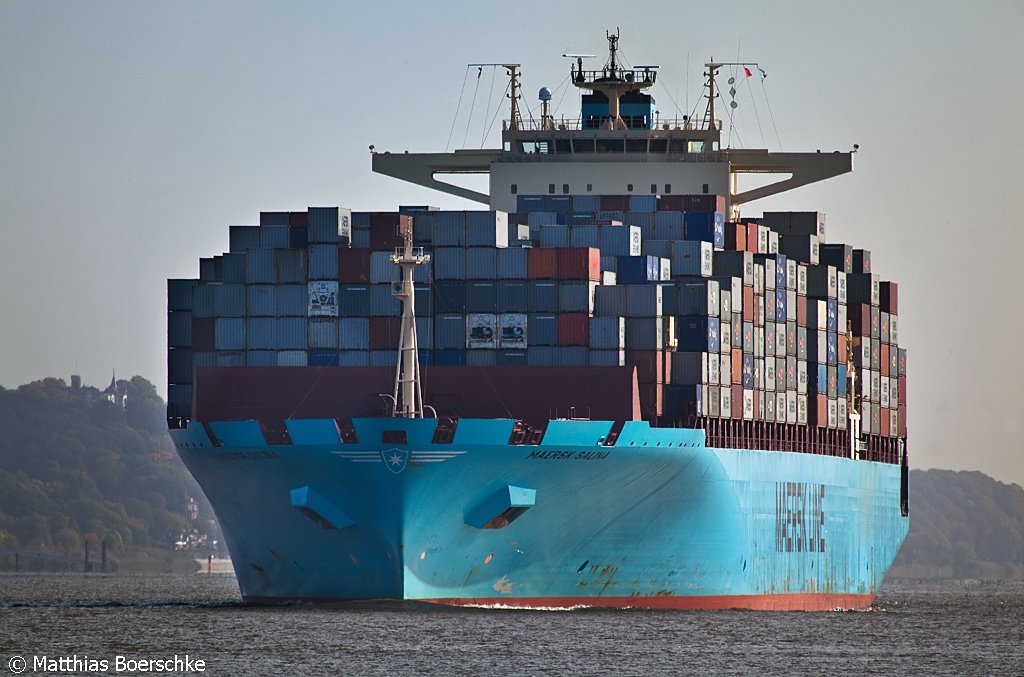 Die Maersk Salina auf der Elbe bei Grnendeich am 08.10.09.