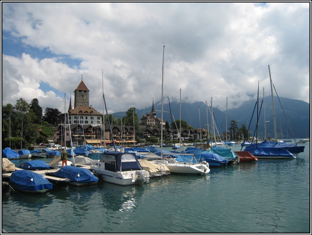 Die Marina in Spiez am Thuner See, aufgenommen am 18.07.2010.