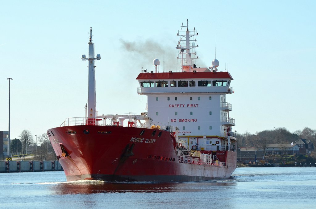 Die Nordic Glory IMO-Nummer:9410519 Flagge:Portugal Lnge:119.0m Breite:17.0m Baujahr:2007 Bauwerft:Medyilmaz Shipyard,Karadeniz Eregli Trkei auf dem Nord-Ostsee-Kanal aus Brunsbttel kommend aufgenommen bei Rendsburg am 25.03.12