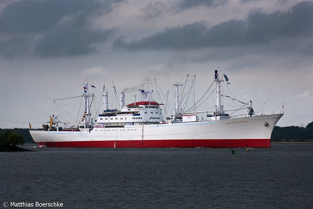 Die schne Cap San Diego auf der Elbe bei Lhe Sand am 01.08.08.