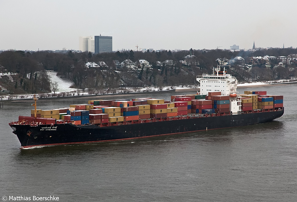 Die SCI Chennai beim Auslaufen aus dem Hamburger Hafen in Hamburg Finkenwerder am 18.12.09.
