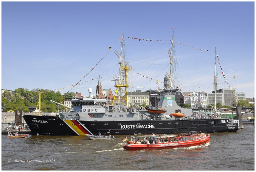 Die  Seeadler  aus Rostock am 7.05.2011 auf dem 822. Hafengeburstag in Hamburg. L:71,4m / B:12,5m / Tg:5,10m / BRZ 1774t / 7610 kw / 20 kn / Besatzung:19